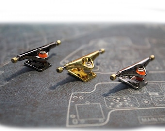 34 mm Pro Fingerboard Trucks "candy" Colorway with Inverted Kingpins with Lock  including Nuts, Screws and Tool