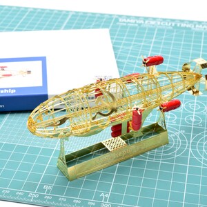 Airship，game peripheral，red alert，educational toys，full internal model，PE Detail Model，Kirov Airship，pc Games，Jigsaw Puzzles，model kit，model airplane kit，etching model kit，etch kits