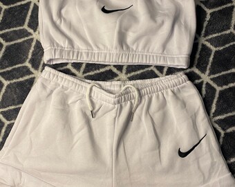 nike crop and short set
