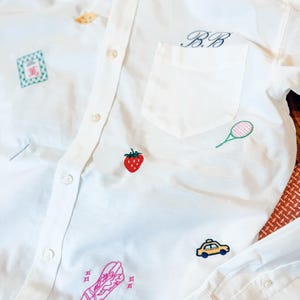 Camicia con bottoni e mini monogrammi, camicie personalizzate