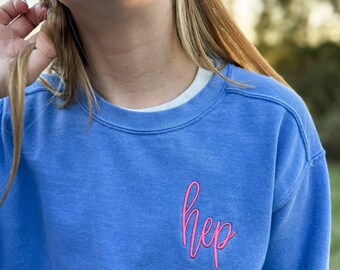 Trendy Monogram Comfort Farben Sweatshirt, bequemes Sweatshirt, personalisierte Stickerei Monogramm Shirt, Preppy Rundhalsausschnitt, gestickte Initialen