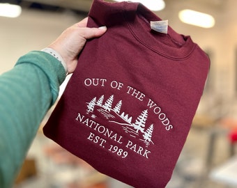 Out of the Woods National Park Geborduurd Quote Sweatshirt, Gepersonaliseerde Song Lyrics Sweatshirt, Swiftie Sweathsirt, Nationaal Park Shirt