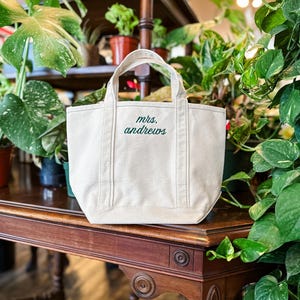 Mini bolso de lona, bolso pequeño personalizado, regalo para despedida de soltera, bolso de lona con monograma, bolso personalizado irónico, bolso bordado para despedida de soltera. imagen 3