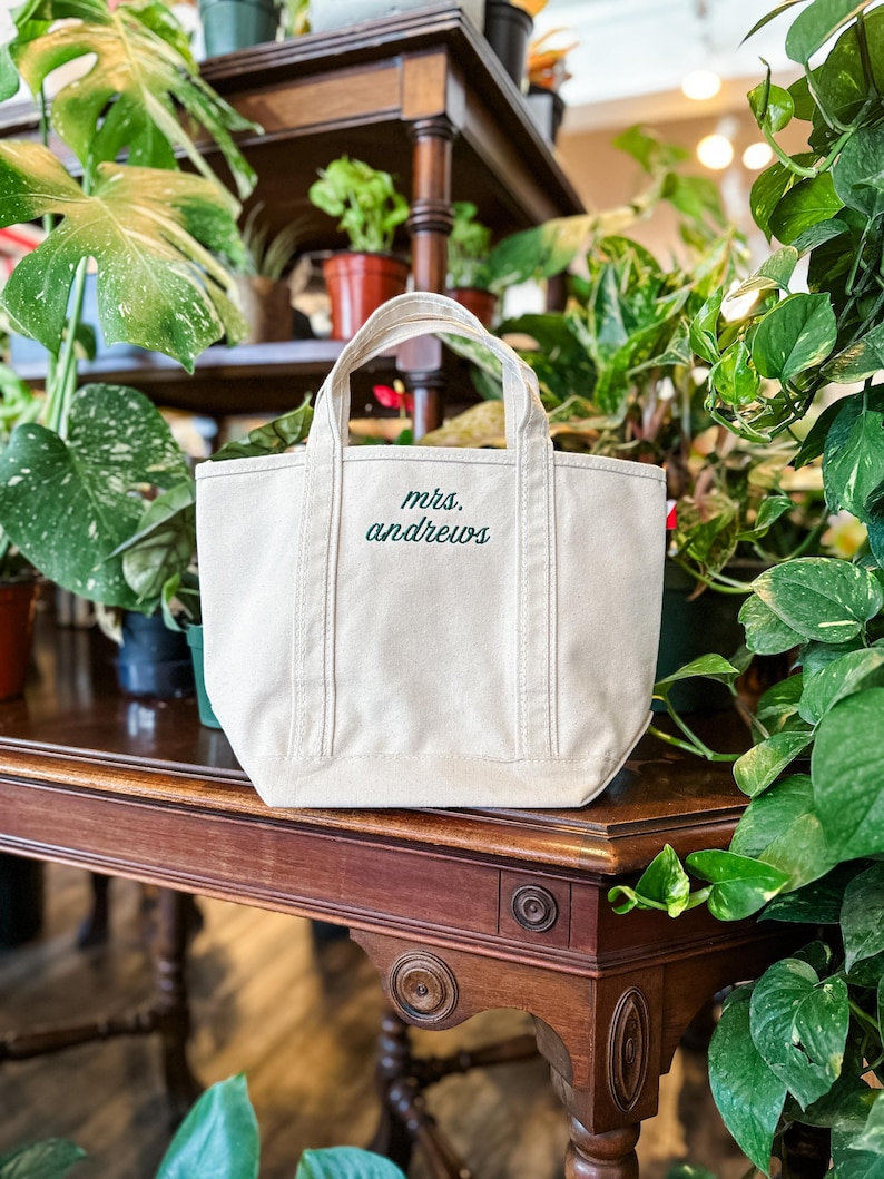 Mini bolso de lona, bolso pequeño personalizado, regalo para despedida de soltera, bolso de lona con monograma, bolso personalizado irónico, bolso bordado para despedida de soltera. imagen 3