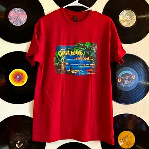 Guava Island Entdecke das Paradies Postkarte T-Shirt - Kindisches Gambino inspiriertes Geschenk