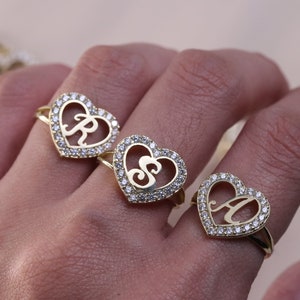 Anillo con inicial de corazón y circonita cúbica en oro de 10 quilates / Anillo con inicial cursiva del alfabeto / Anillo con inicial del alfabeto / Regalo para ella