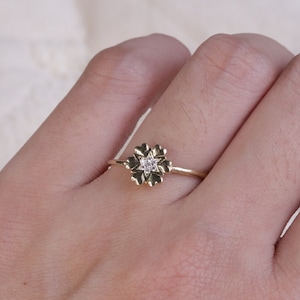 14k Gold Dainty Flower Rings / Thin Band / Women Rings / Free Shipping In USA