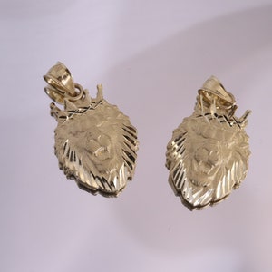 14K Yellow Gold Lion Head Pendant / Minimalist Lion Pendant / Gold Lion Head / 14mm Real Gold Lion Charm