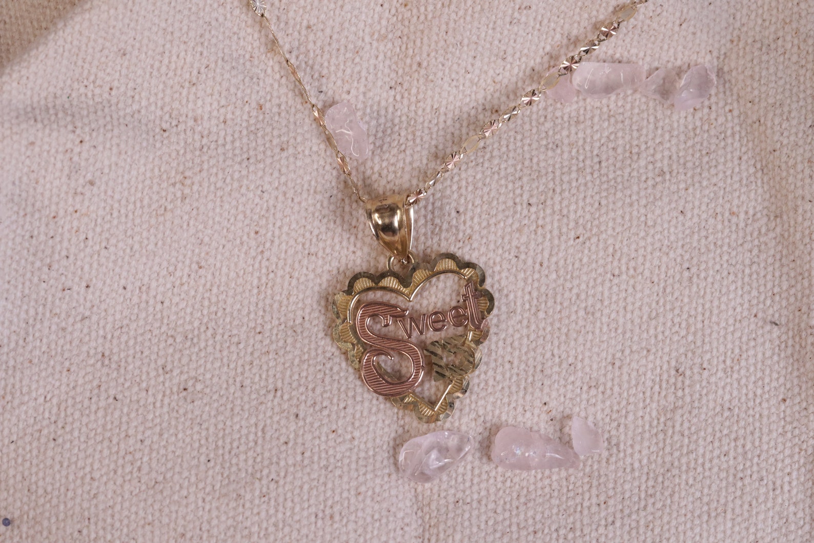 Alex And Elsa 14K Solid Yellow Gold Quinceañera Pendant – Sweet 15 Guadalupe 3T