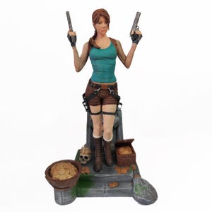 Lara Croft Figurine - Tomb Raider Series - Resin Model Kit - Hand Painted or Unpainted - Gift for Gamers & Tomb Raider Fans