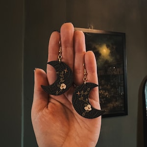 Floral Moon Earrings, Dark Cottagecore Earrings, Whimsigoth Earrings, Goth Earrings, Celestial Polymer Clay Earrings, Floral Clay Jewelry