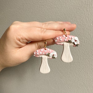 Floral Mushroom Earrings, Floral Clay Earrings, Clay Boho Earrings, Trendy Clay Earrings, Mushroom Jewelry, Pink Floral Mushroom Earrings