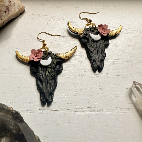 Bull Skull Earrings, Floral Cow Skull Jewelry, Floral Clay Earrings, Western Jewelry, Floral Western Earrings, Trendy Clay Earrings Floral
