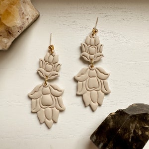 Boho Clay Earrings, Neutral Polymer Clay Earrings, Trendy Boho Dangle Earrings, Boho Floral Earrings, Neutral Statement Earrings Floral