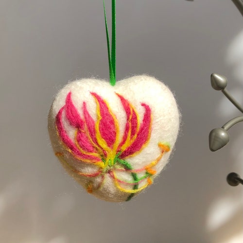 Customisable Gloriosa Glory Lily hanging decoration, Needle felted design, 7cm hanging heart, birthday gift, gardeners gift