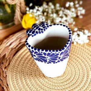 Original Mexican Talavera heart coffee mug 290ml white and Blue handmade made to order talavera taza en forma de corazón unique pieces barro