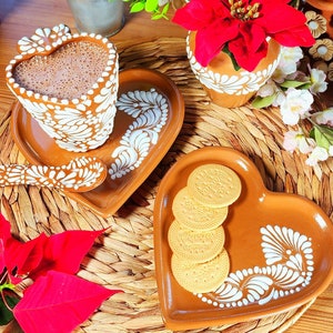 Juego de taza de café con cuchara y plato de Talavera marrón mexicano original, juego de Talavera hecho a mano y pintado a mano, taza corazón, plato, regalo, jarrito, jarrón
