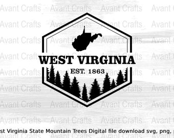 Pode incluir: Design gráfico preto e branco de um hexágono com uma silhueta do estado da Virgínia Ocidental dentro. O hexágono é cercado por uma silhueta de pinheiros e o texto "WEST VIRGINIA EST. 1863".