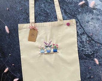 handbestickter Jutebeutel, embroidery bag, Baumwolltasche, Einkaufstasche, Jutebeutel, Unikat, Geschenk für Freundin, Mutter , Pflanzen