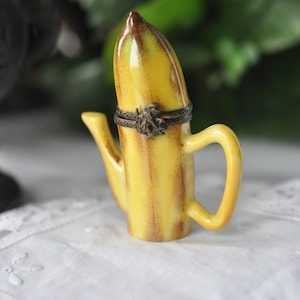 Rare Banana Teapot Limoges Peint Main Trinket Box