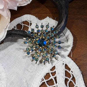 Vintage  Blue & Clear Rhinestone Starburst Brooch