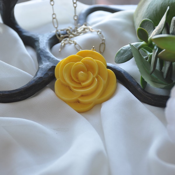 Yellow Carved Celluloid Necklace