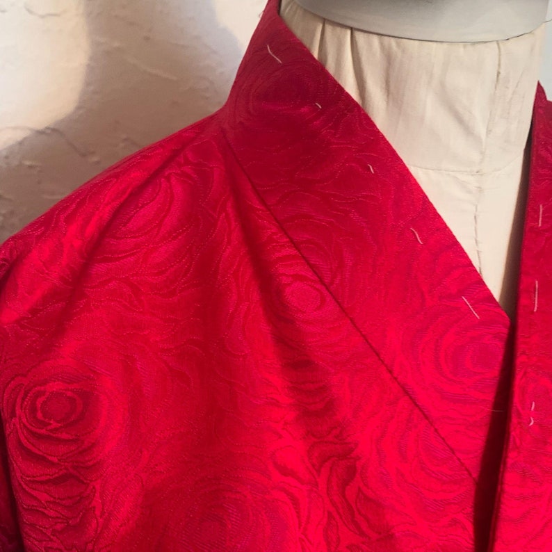 Women/'s KOREAN DURUMAGI COAT Red Silk Floral Brocade Roses