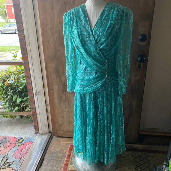 Vintage 80s  A LA CARTE Draped Seafoam Lace Dress… - image 2