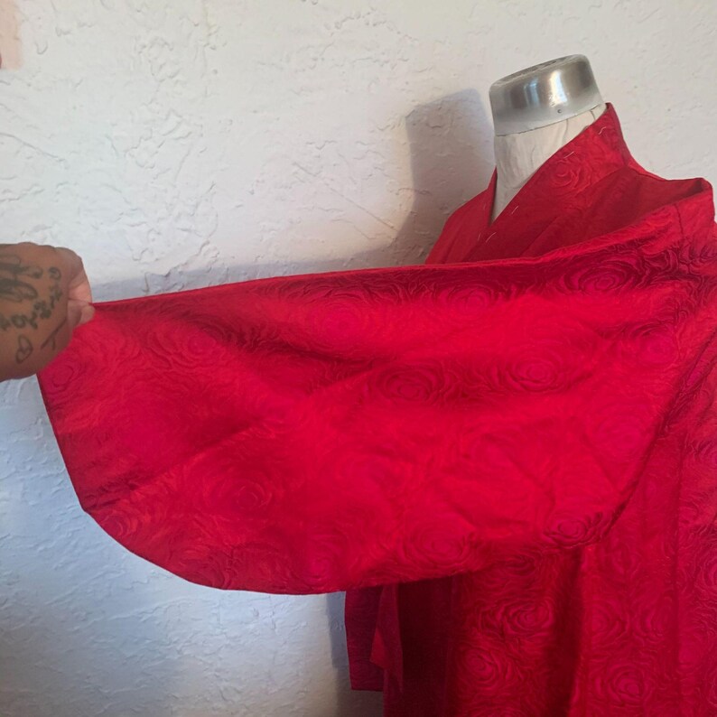 Women/'s KOREAN DURUMAGI COAT Red Silk Floral Brocade Roses