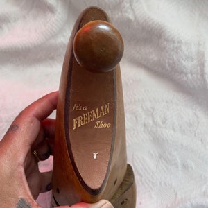 Vintage IT&#39;S A FREEMAN SHOE Tree Articulated Decor