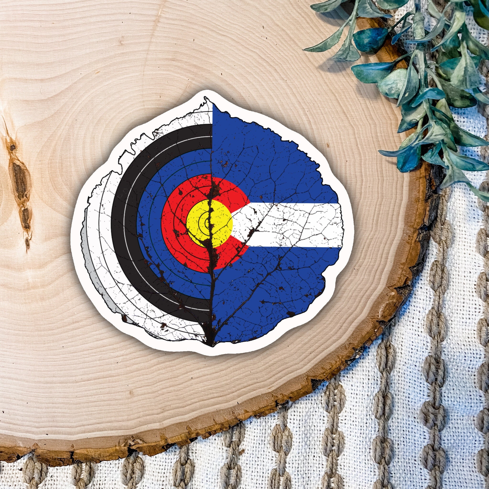 Aspen Leaf Archery Target Colorado Flag Short Sleeve Tee