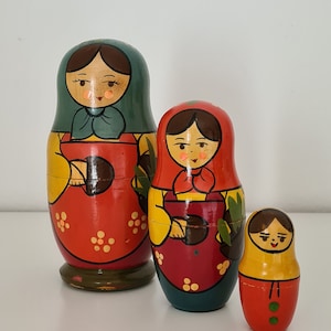 3-Piece Set of Hand-Painted Matryoshka Dolls / Authentic Nesting Dolls