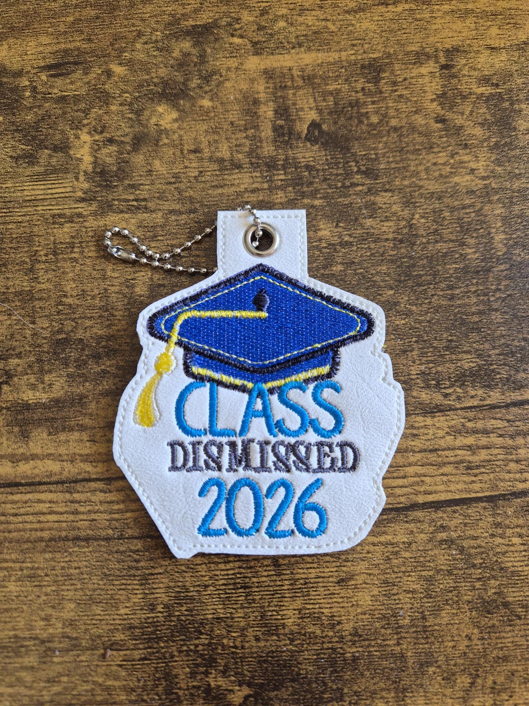 Graduation Cap 2026 Keychain, Embroidered on Faux Leather - Etsy