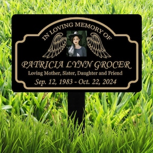 Photo Memorial Plaque with Stake, Personalized Sturdy Angel Wings Metal Garden Marker, Tree Sign, Remembrance Plaque-Multiple Colors, Sizes