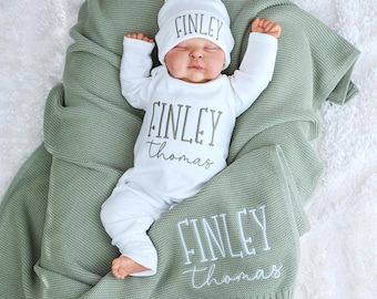 Baby outfit set with cotton knit blanket, personalized newborn gift, baby shower, homecoming set, baby bodysuit with matching hat