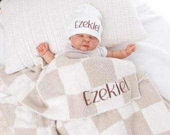 Baby blanket, Checkered Blanket personalized with embroidered baby name, baby showers, cozy baby blanket, newborn gift, warm blanket.