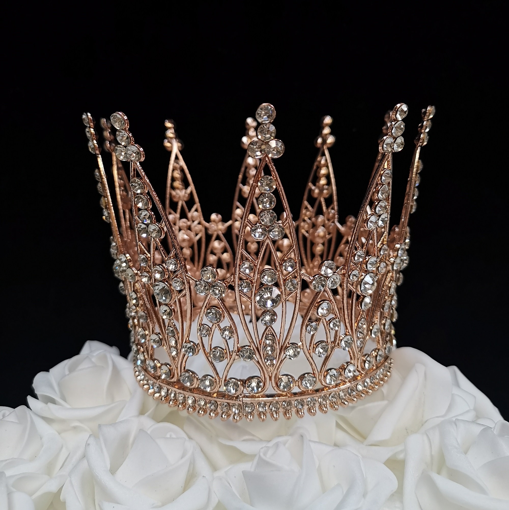 4 Pieces Silver Crown Cake Topper Birthday Mini Flower Bouquet Crown  Cupcake Toppers Crystal Pearl Tiara Wedding Crown Cake Top Hair Ornament  for Doll