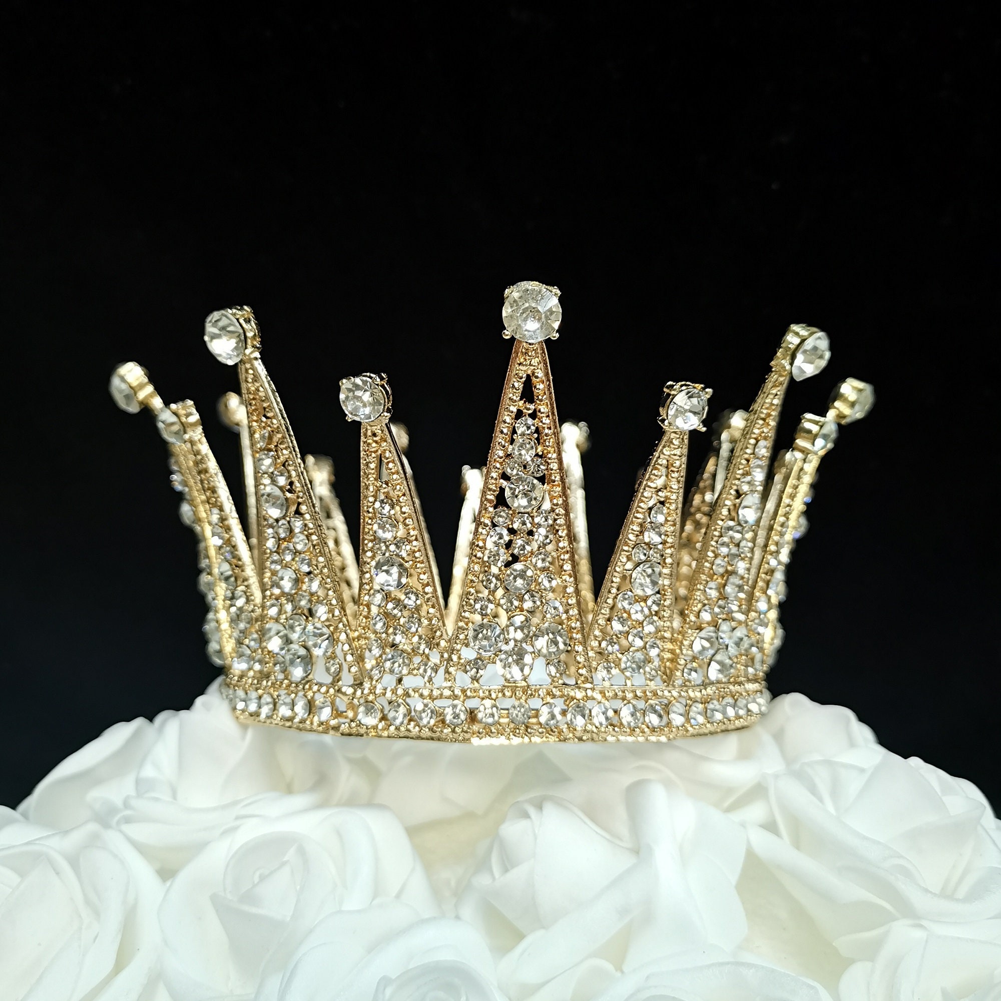 SisBroo Silver Crown Cake Topper, 6 Pieces Happy Birthday Cake Toppers,  Princess Crown Cake Decorations, Mini Crowns for Flower Arrangements