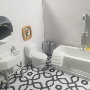 Miniature Art Deco Bathroom Set (1:24 Scale)