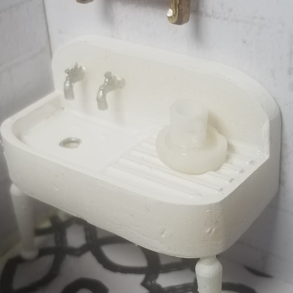 Miniature Antique Kitchen Sink (1:24 Scale)