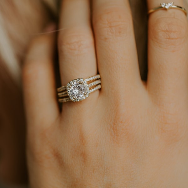 Round Halo Cubic Zirconia Engagement Ring Vintage Engagement Ring Gold Round CZ Wedding Ring Cushion Cut Ring Wedding Ring Gold Ring