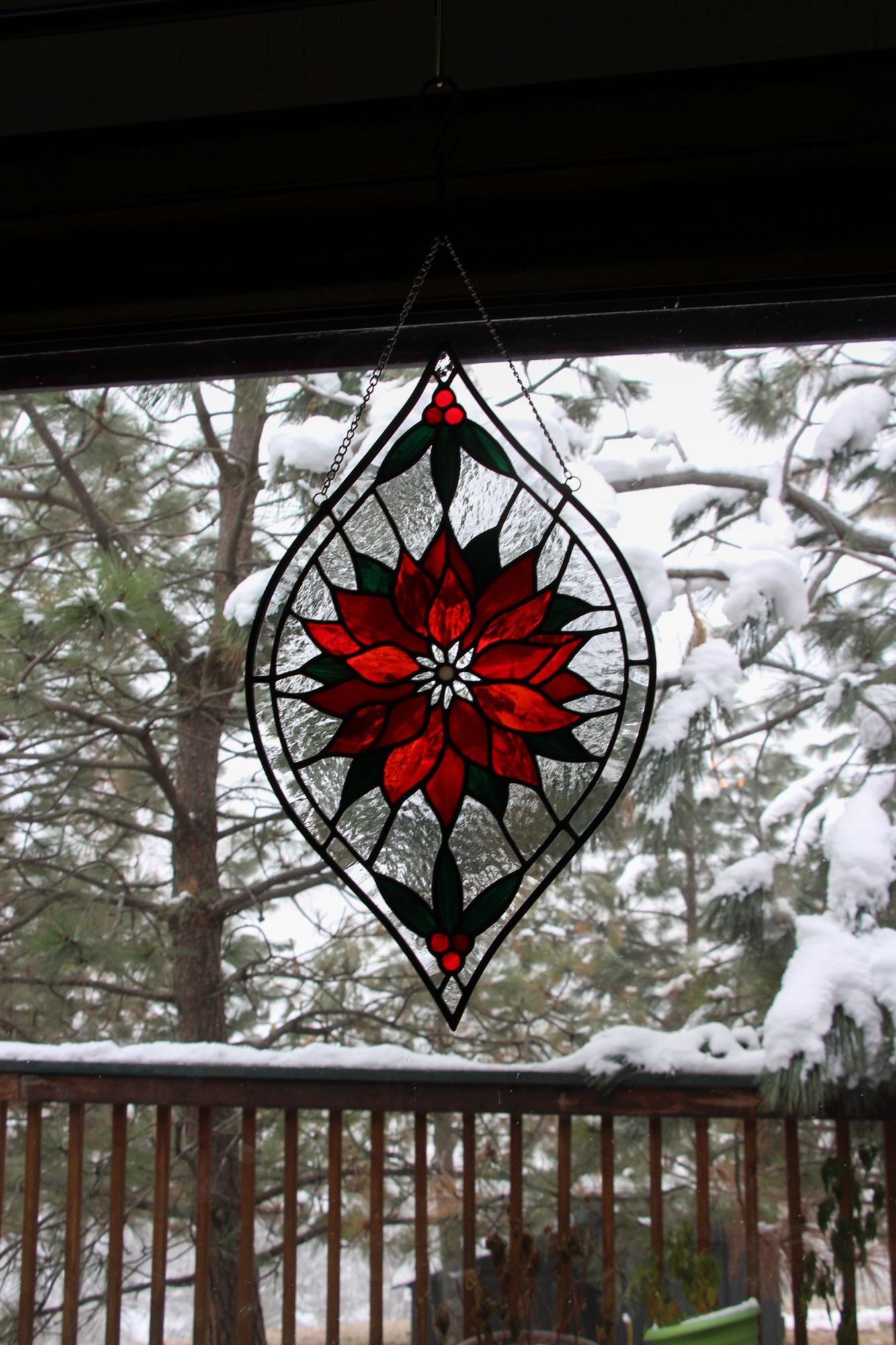 ステンドグラスパネル　　ポインセチア ポインセチアのステンドグラスキルト - パッチワーク・ウェンディーズ