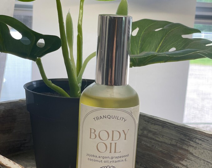 Handcrafted natural Body Oil,lightly scented,Botanical infused body oil,luxe body oil