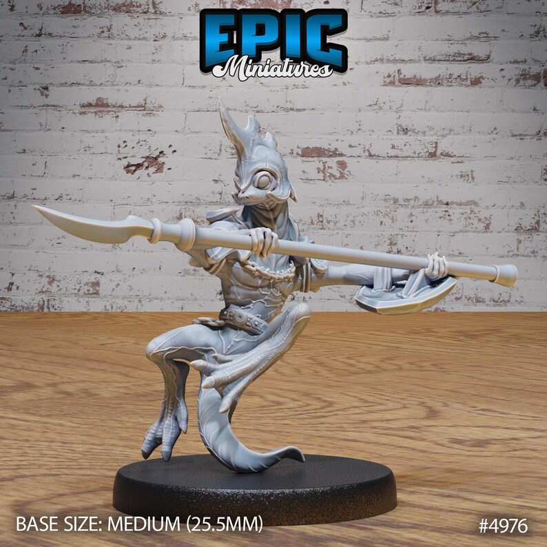 May include: A gray, detailed miniature figurine of a humanoid creature with reptilian features holding a spear. The creature is wearing armor and has a long, pointed tail. The miniature is standing on a black base. BASE SIZE: MEDIUM (25.5MM) #4976
