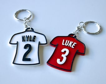 Personalised Football Shirt keychain – add a name and number, choose the colours!