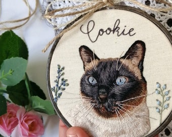 Embroidered cat portrait. Custom portrait, Cat lover gift, Pet portrait, Pet embroidery, Hand embroidery, Cat themed gifts, Cat embroidery