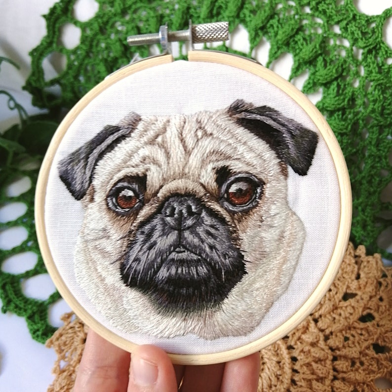 Benutzerdefiniertes 4 Zoll handgesticktes Hundeportrait, individuelle Hundestickerei, Haustierportrait vom Foto, Kunstauftrag Bild 4