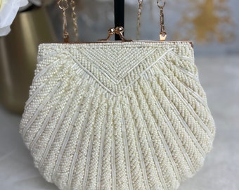 Brauttasche Hilde Tasche Perlen Hochzeit Brautschmuck Handtasche Perlentasche Braut boho vintage Abendtasche Muscheltasche creme ivory