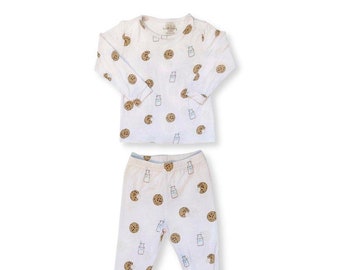 Cookies And Milk Bamboo Toddler Lounge Set// Ensemble de salon pour enfants// Ensemble de pyjama pour enfants// Ensemble de salon pour garçons // Ensemble PJ pour enfants