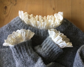 Detachable Victorian collar, ecru eyelet embroidery